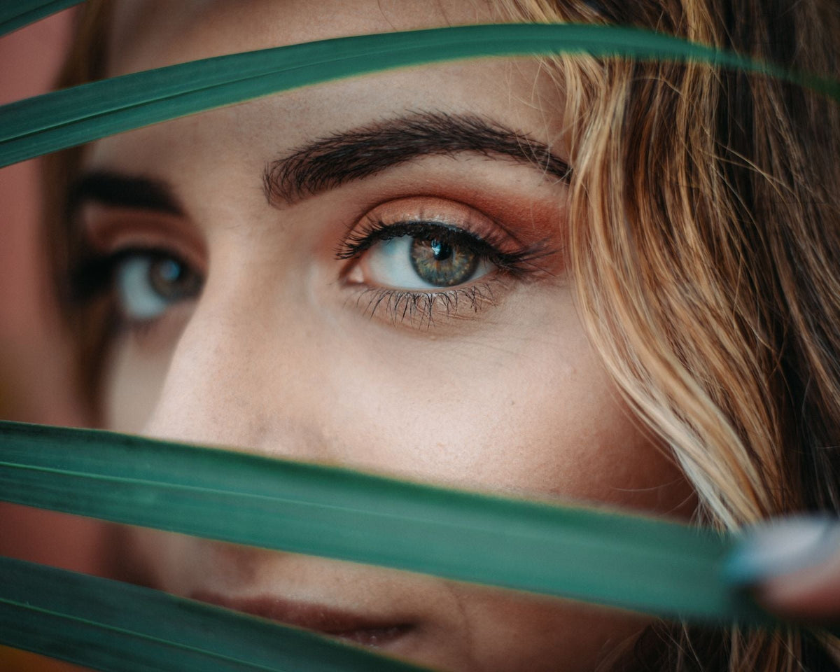 Quelle forme de sourcils pour votre visage ? Le guide pas à pas